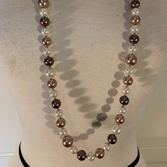 Pearl Necklace - Picture 3 of 4